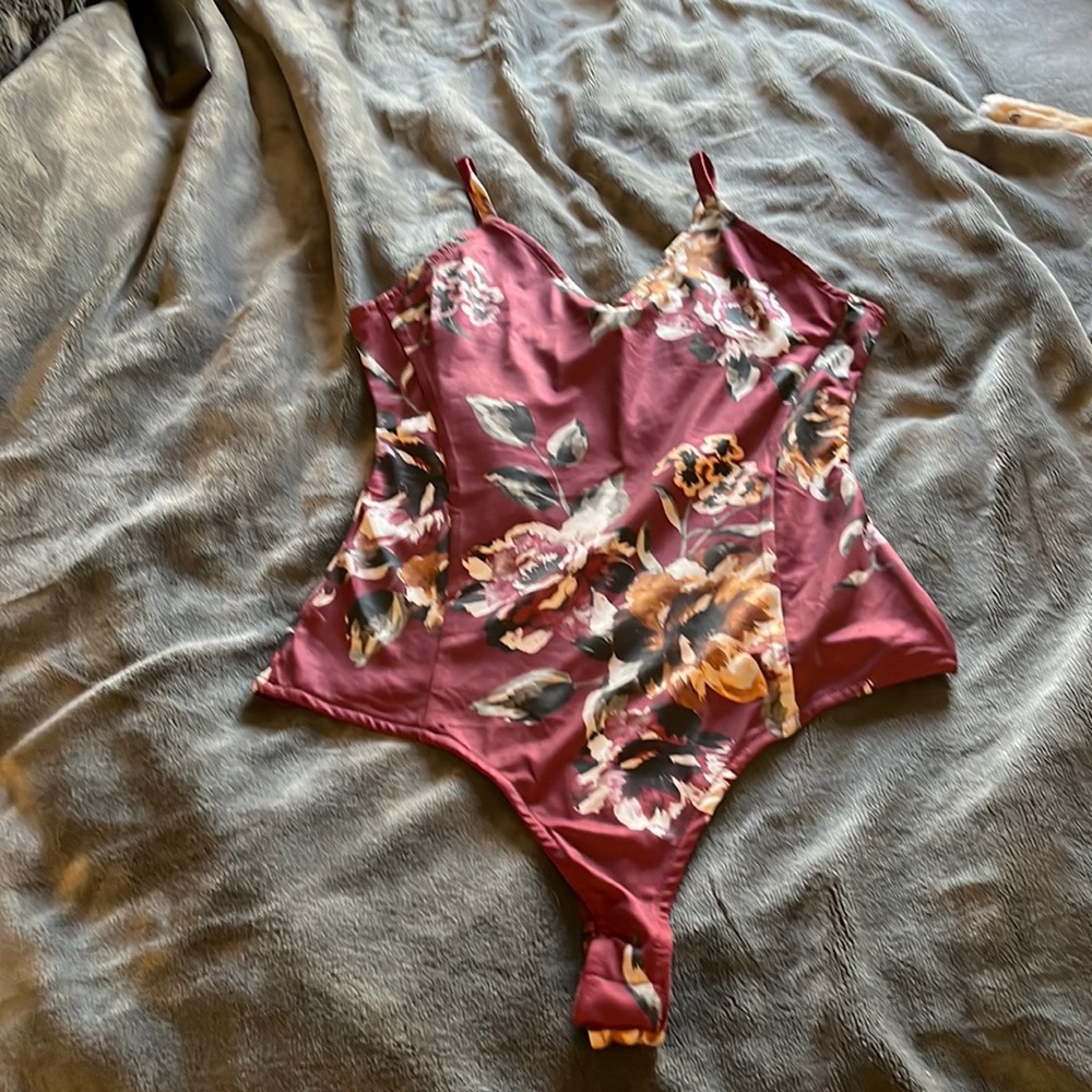 Guess body suit